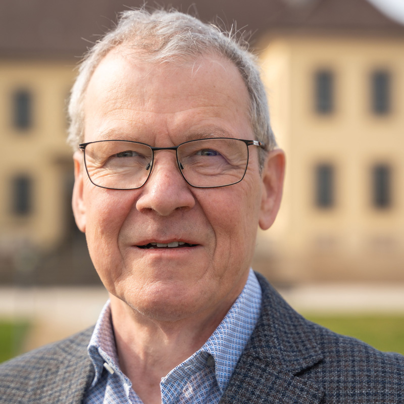 Dr. Eckhard Koch