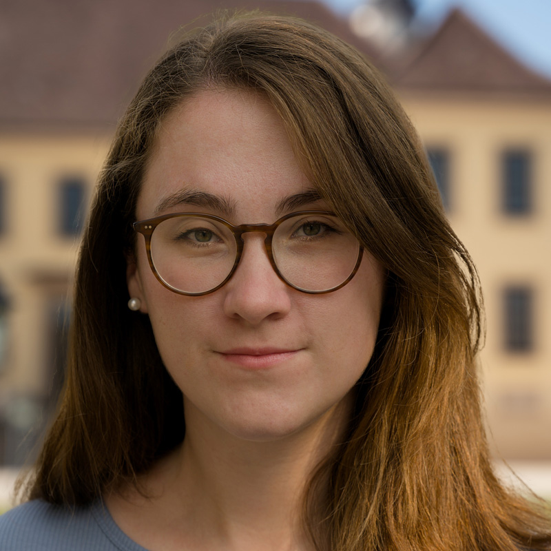  Kathrin Perruccio